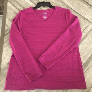 Croft and Barrow V neck long sleeve top